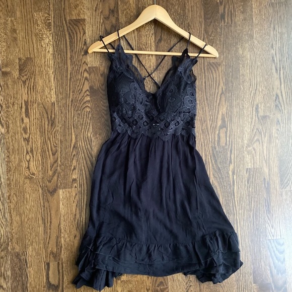 New Tiered Western Ruffle Lace Dress - Picture 8 of 8